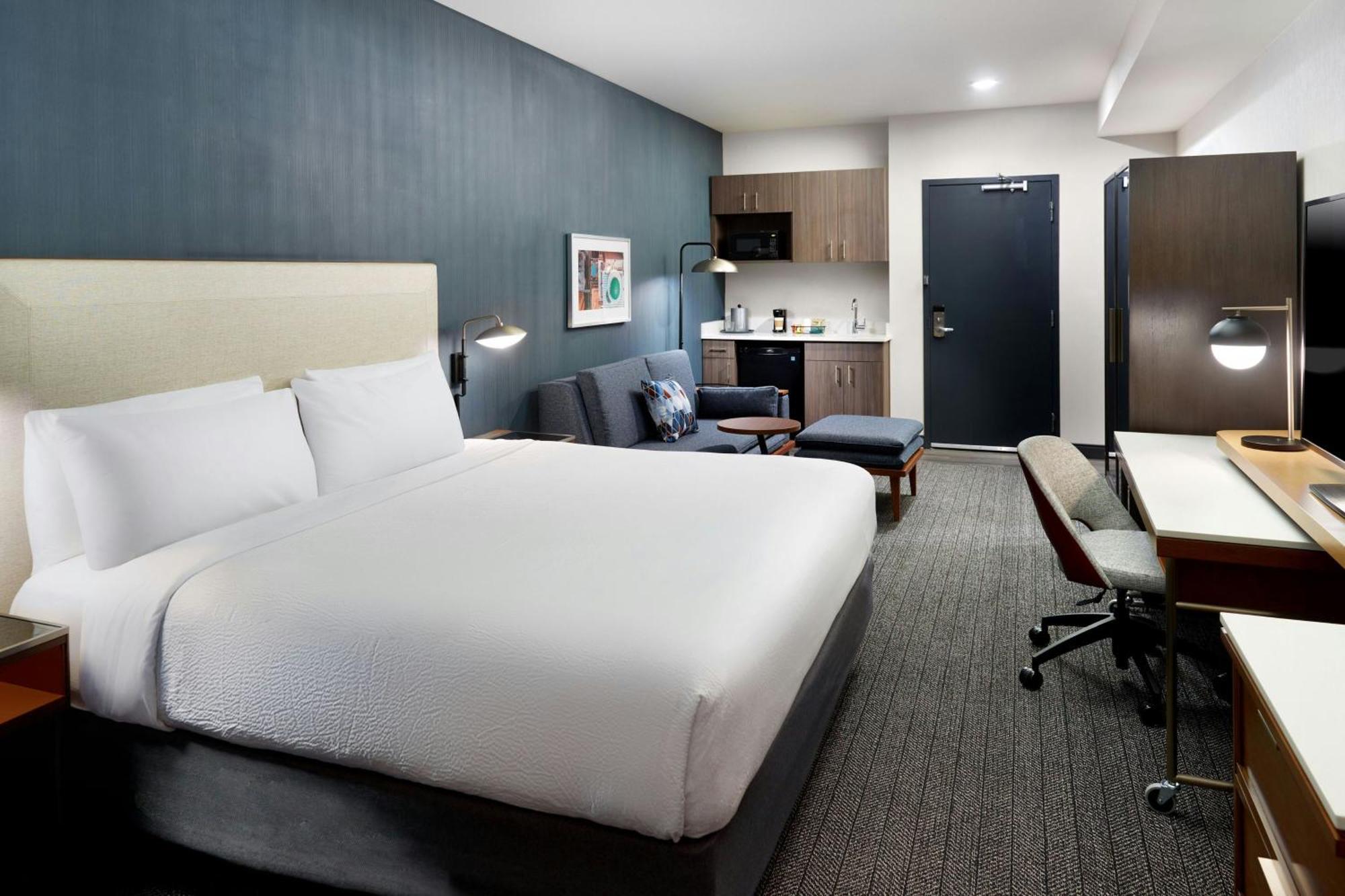 Courtyard By Marriott Atlanta Dunwoody Hotel ภายนอก รูปภาพ